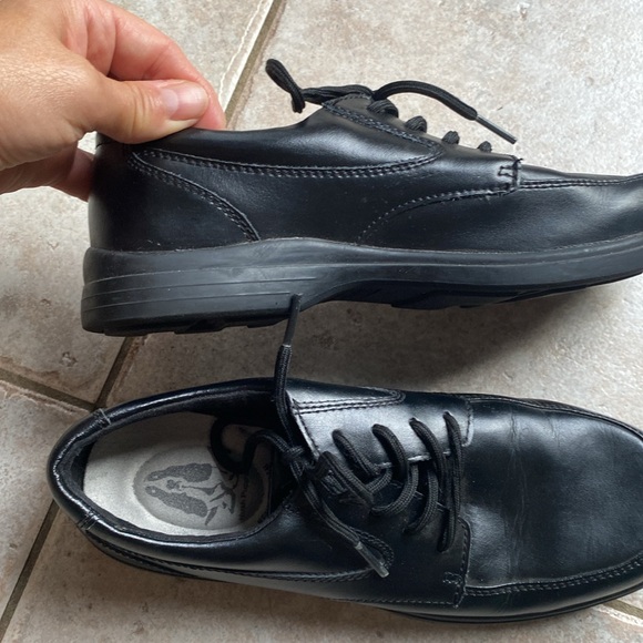 Boy’s size 5.5 Hush Puppies Dress shoes - Picture 12 of 16